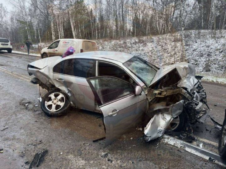 В Татарстане 46-летняя женщина погибла в массовом ДТП