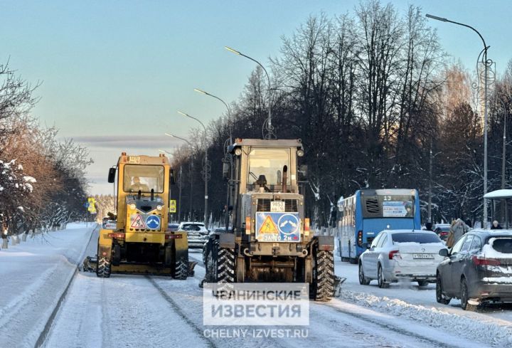 За сутки в Челнах вывезли почти 240 «КАМАЗов» снега