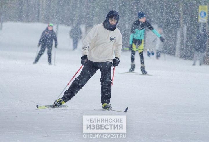 Снег есть — трасс нет: горнолыжки Татарстана пока не готовы принять посетителей