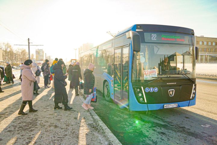 Инцидент с дверью автобуса в Челнах: «Горкоммунхоз» назвал причину