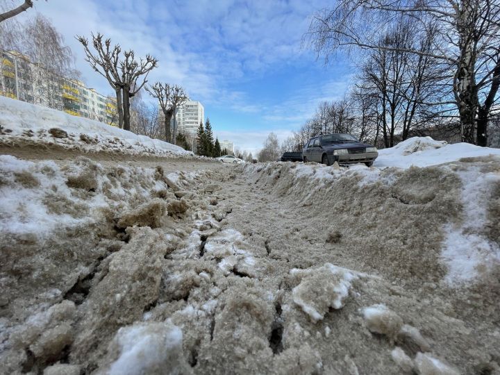 Не все герои носят плащи: в Челнах обсуждают детский субботник