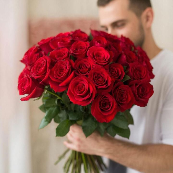 Год колонии за букет: в Челнах осудили ночного похитителя роз