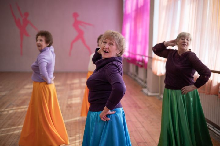 Танцы, спорт и льготные экскурсии: как пожилым челнинцам провести время с пользой