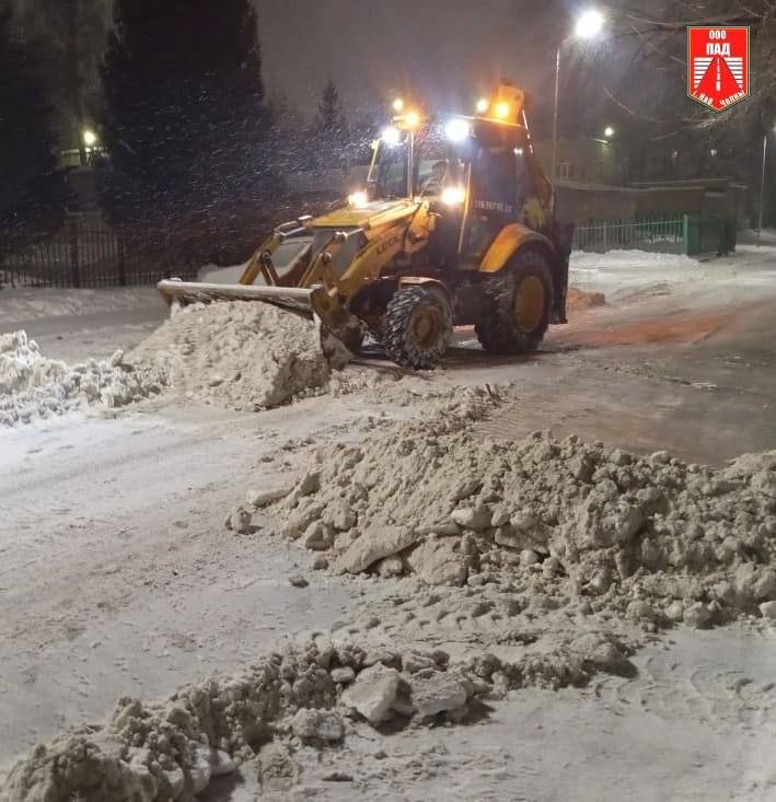 Полторы тысячи рейсов за три дня: в Челнах круглые сутки убирают снег