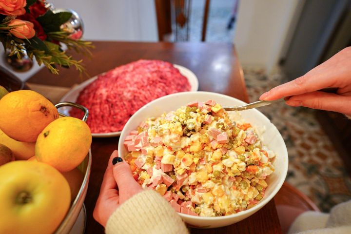 Новый год – новый чек: во сколько обойдется праздничный стол?