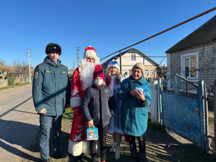 Ветеран СВО из Челнов стал Дедом Морозом для детей Херсонщины