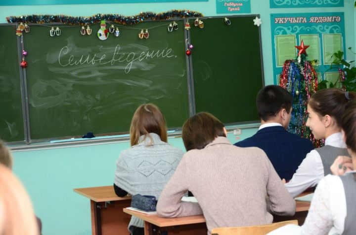 В Татарстане из-за гриппа и ОРВИ на разобщении находятся 99 классов