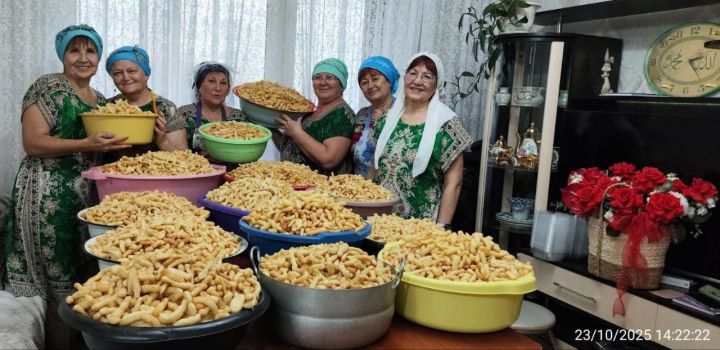 Сладкий фронт: мастерицы Челнов отправили за год на СВО 710 кг чак-чака