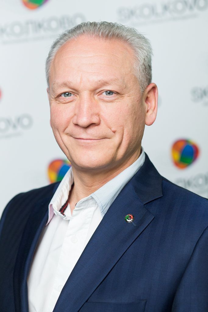 Бизнесмен Сергей Майоров подарил подписку на «Челнинские известия» маме и тетям