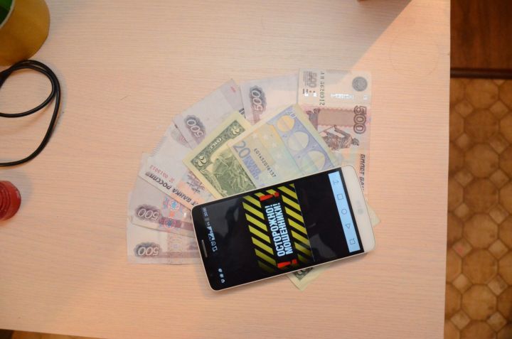 В Челнах бизнесвумен лишилась 600 тысяч рублей, поверив в заработок за «лайки»