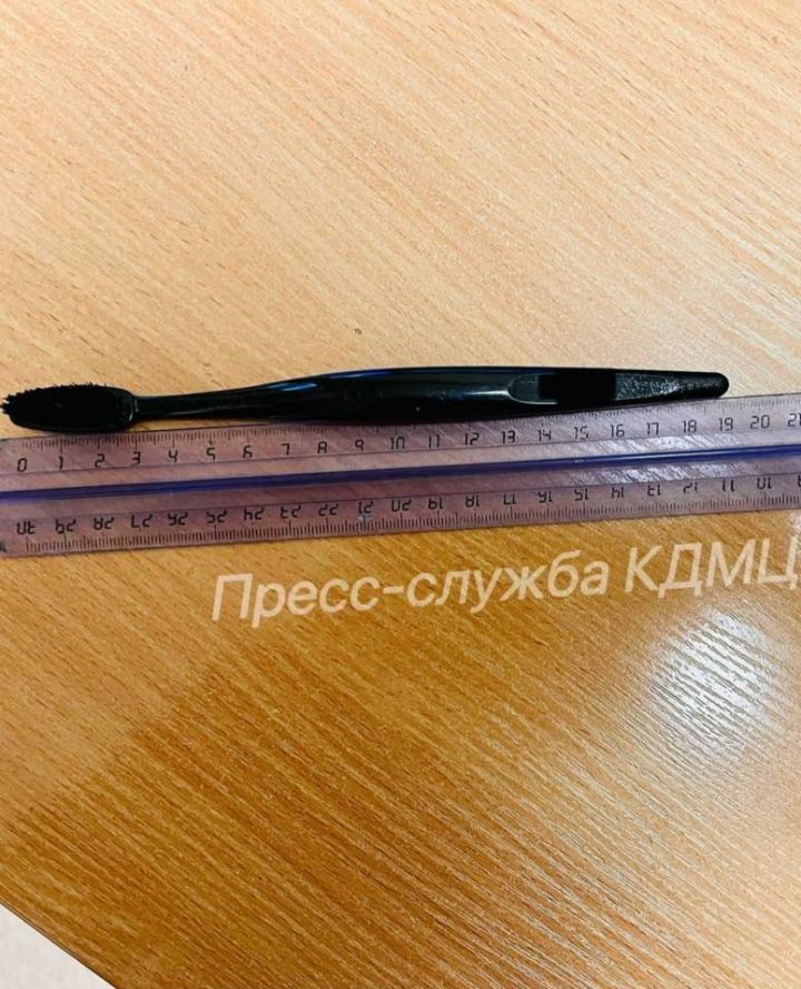 В Челнах 13-летняя девочка проглотила зубную щетку