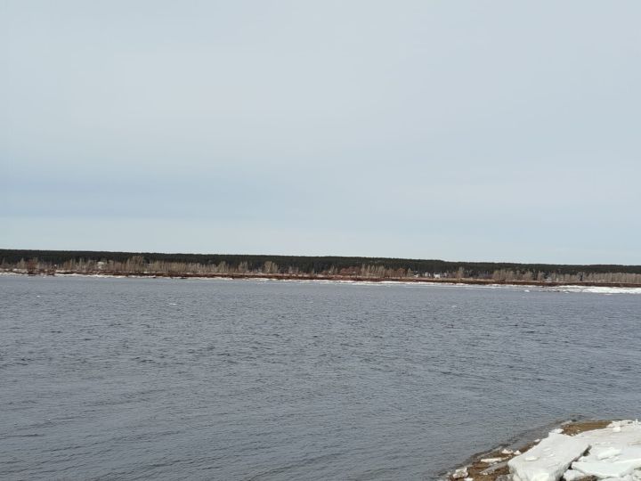 В Челнах нижний бьеф Камы освободился ото льда