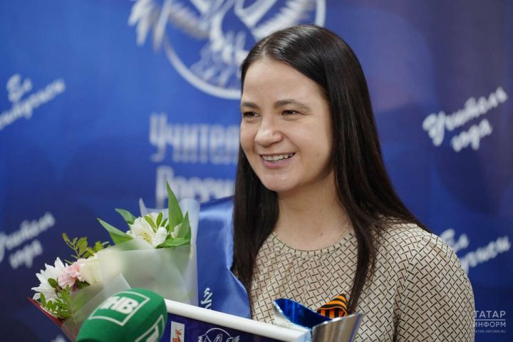 Учителем года в Татарстане стала Мария Ерофеева из челнинской школы №35 Учителем года в Татарстане стала Мария Ерофеева из челнинской школы №35