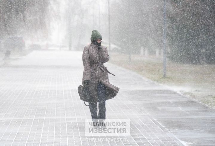 Ураганный ветер и гололед: в Татарстан придет непогода