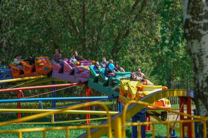 Прокатиться с ветерком: в Челнах торжественно открыли парки аттракционов