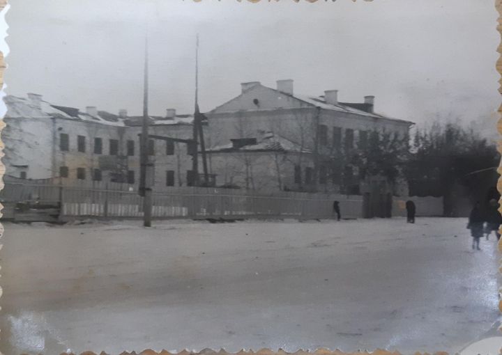 От церковно-приходской до современной: в Челнах школа №1 отмечает 90-летие От церковно-приходской до современной: в Челнах школа №1 отмечает 90-летие