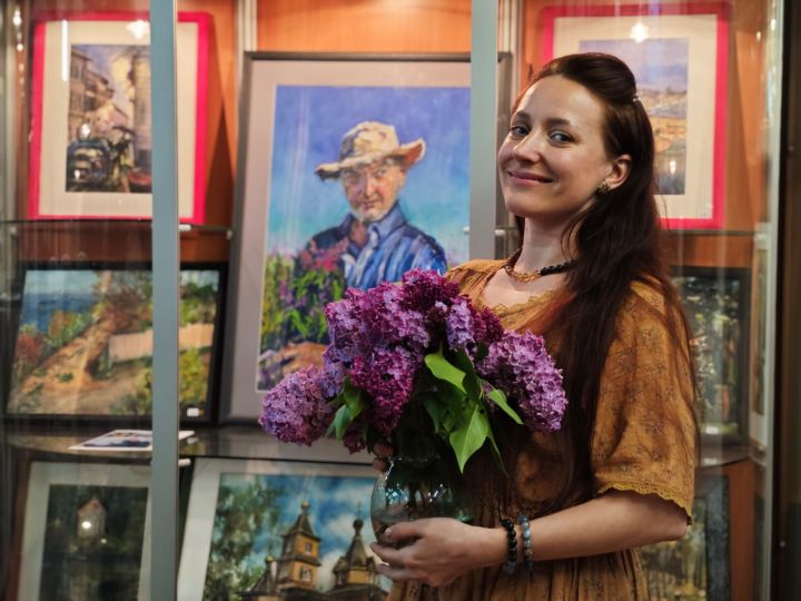 «SOLO-звучие»: выставка челнинских художниц открылась в Подмосковье «SOLO-звучие»: выставка челнинских художниц открылась в Подмосковье