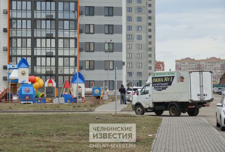 В 63-м комплексе нашли способ, как освободить парковки от грузовиков В 63-м комплексе нашли способ, как освободить парковки от грузовиков