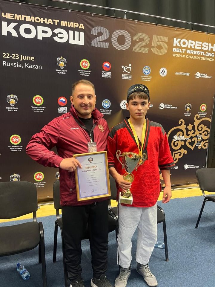 Чемпионом мира по борьбе куреш стал 17-летний челнинец Фазыл Сибгатуллин Чемпионом мира по борьбе куреш стал 17-летний челнинец Фазыл Сибгатуллин