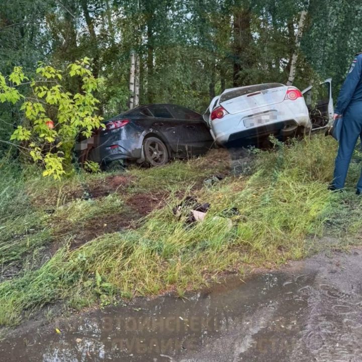 Роковой разворот: в Татарстане в аварии погиб водитель «Волги Роковой разворот: в Татарстане в аварии погиб водитель «Волги