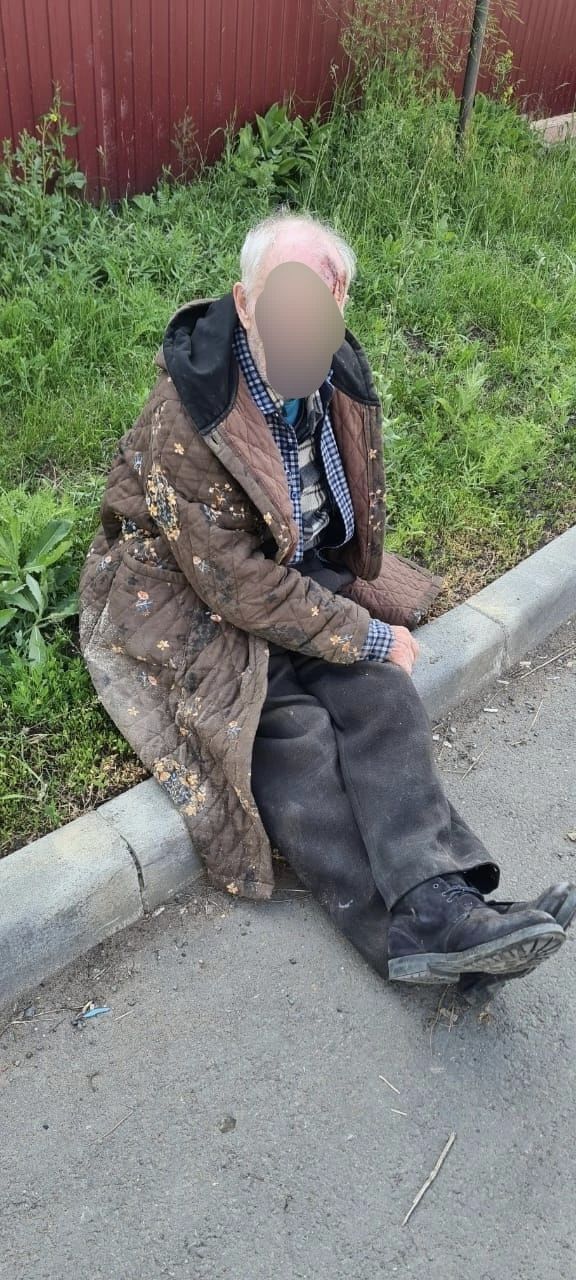 В микрорайоне «Старые Челны» спасли мужчину с раной на лбу В микрорайоне «Старые Челны» спасли мужчину с раной на лбу