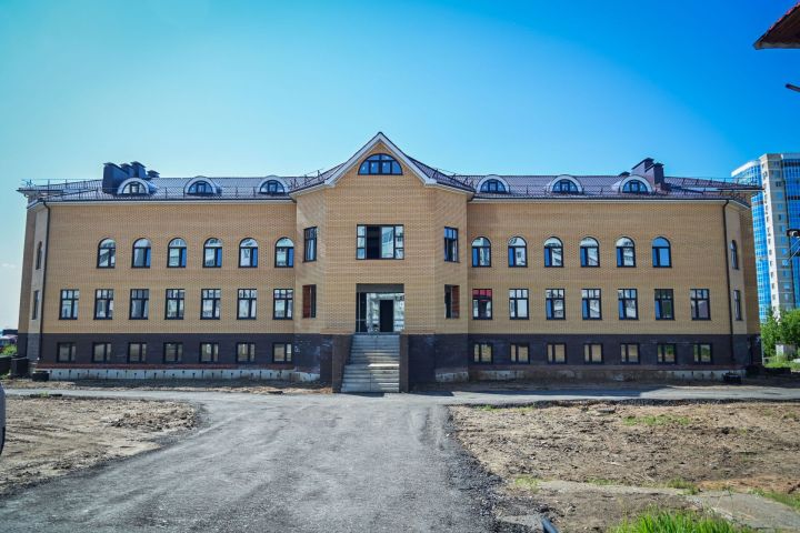Рустам Минниханов выделил 100 млн рублей на строительство православной гимназии Рустам Минниханов выделил 100 млн рублей на строительство православной гимназии