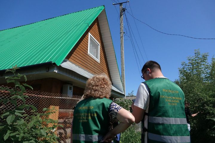 Плюшкин по соседству: Росреестр провел рейд по заброшенным дачам Плюшкин по соседству: Росреестр провел рейд по заброшенным дачам