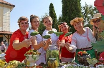 В Елабужском районе провели День огурца, угостив всех вареньем из корнеплодов