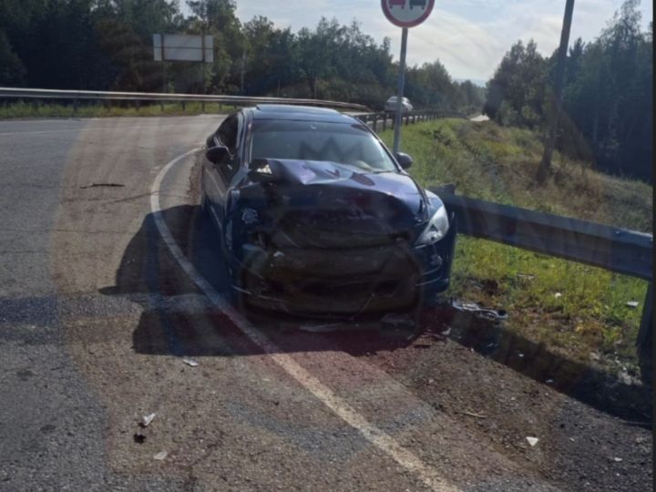 Смертельный поворот: в Татарстане пассажирка Renault погибла в ДТП
