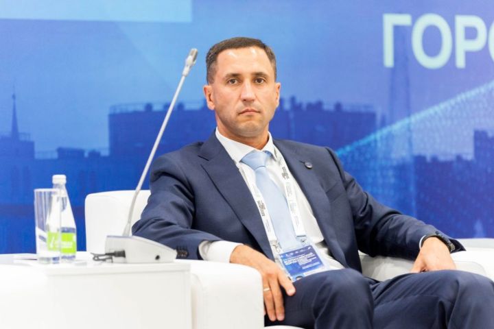 Город создают не здания, а люди: Салахов рассказал о модернизации жилого фонда Город создают не здания, а люди: Салахов рассказал о модернизации жилого фонда