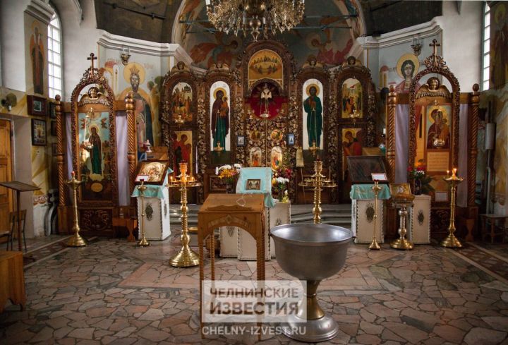 Благословят на пятерки: в храмах Челнов проведут ученические молебны Благословят на пятерки: в храмах Челнов проведут ученические молебны