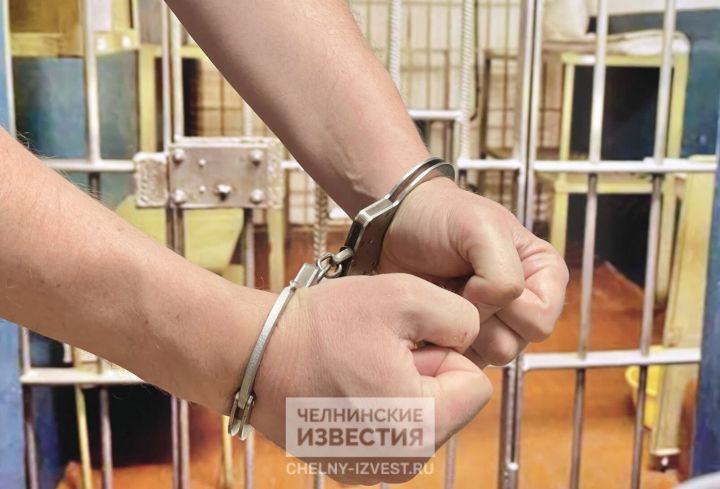 В Челнах директору, похитившему из бюджета более 300 млн, дали пять лет тюрьмы В Челнах директору, похитившему из бюджета более 300 млн, дали пять лет тюрьмы