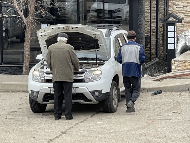 «Брать автозапачасти лучше подороже и не с коленки»