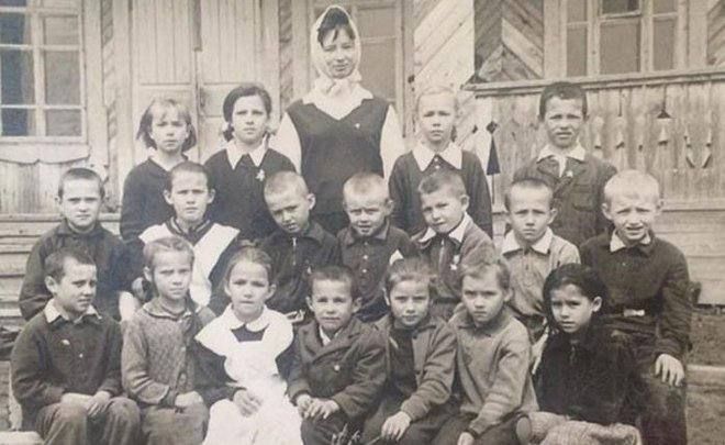 «Найди первоклассника Минниханова»: обнародовано редкое фото раиса Татарстана «Найди первоклассника Минниханова»: обнародовано редкое фото раиса Татарстана