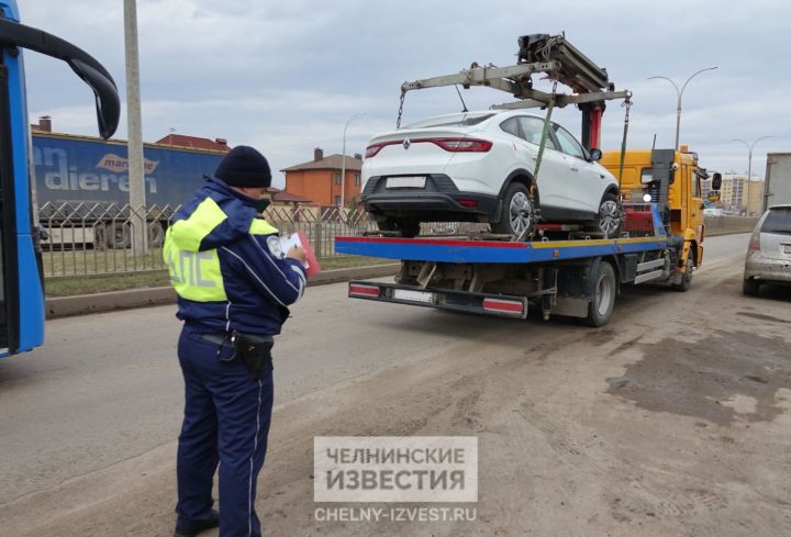 Суды в Татарстане конфисковали почти тысячу автомобилей виновников ДТП