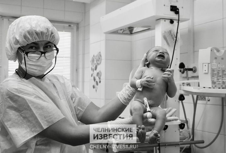 Редкий тренд: в Челнах стало рождаться больше девочек