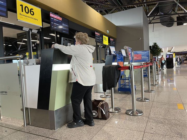 Рейс в Дубай из Казани задержан на сутки: прокуратура начала проверку