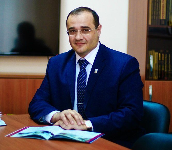 Обеспечит успешное будущее: в филиале КФУ в Челнах назначили нового директора