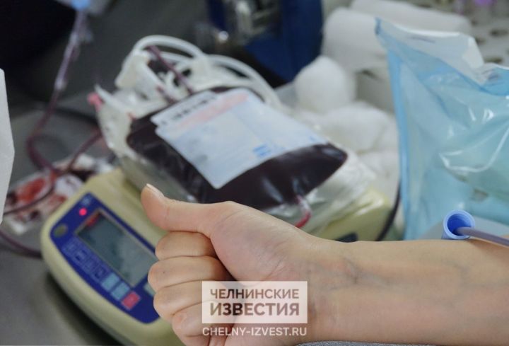 Молодые сотрудники «КАМАЗа» сдали более 20 литров крови в День донора