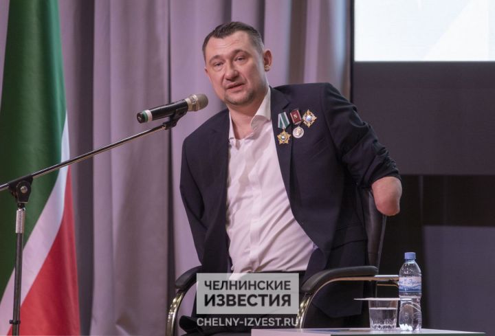 В Челнах белорусский Ник Вуйчич обещал воспитать чемпионов из бойцов СВО