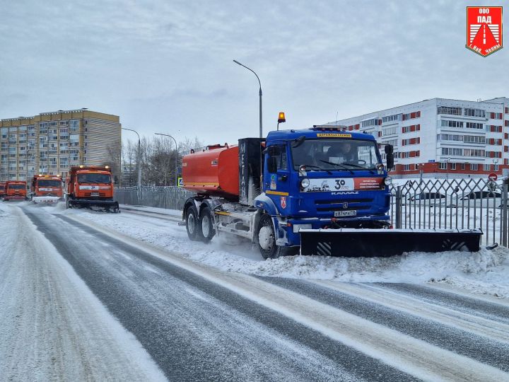 За сутки с улиц Набережных Челнов вывезено 3,3 тысячи кубометров снега
