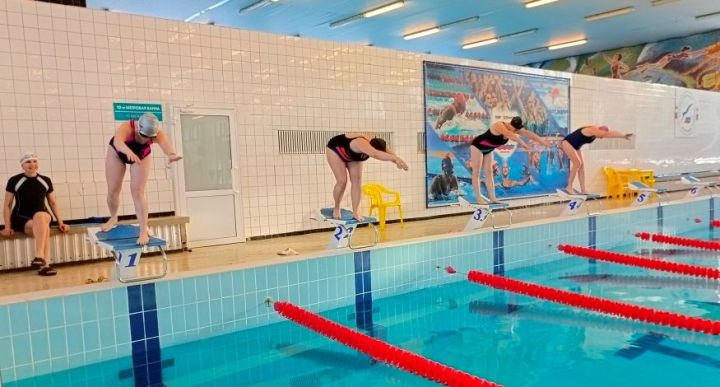 Сотрудники КБК Челнов сдали нормы ГТО по плаванию