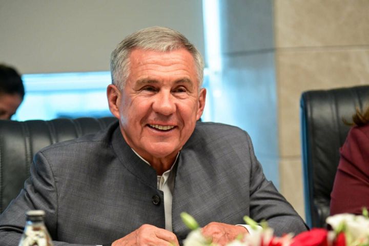 Рустам Минниханов поздравил православных с Рождеством