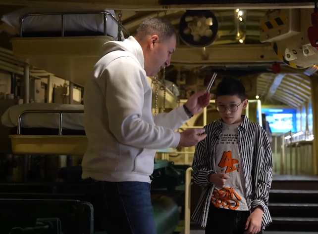 Министр энергетики исполнил мечту челнинского школьника об атомной подлодке