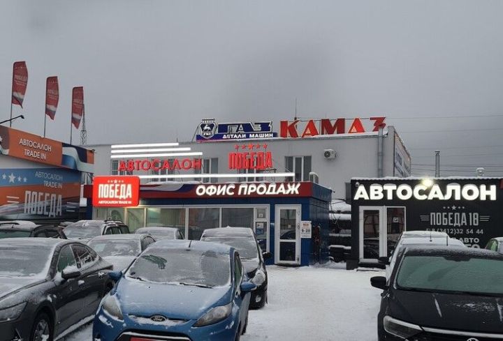 Суд Удмуртии взыскал с предпринимателя 100 тысяч за нарушение прав «КАМАЗа»