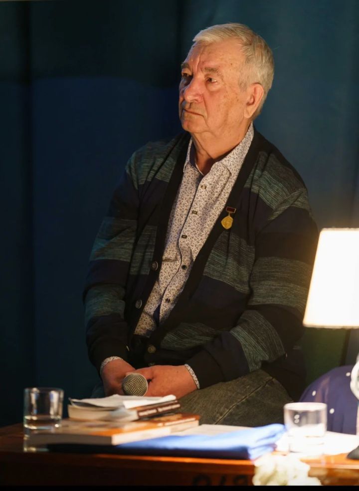 В Челнах умер бард Александр Околеснов