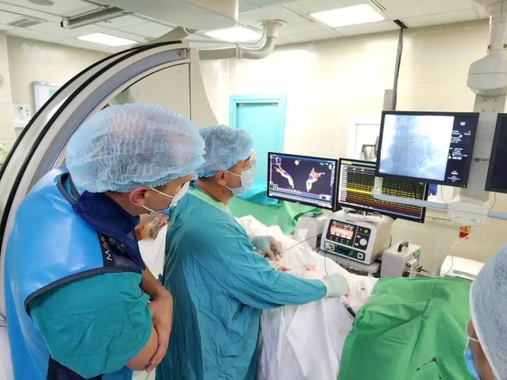 В БСМП впервые провели лечение аритмии без рентгеноскопии