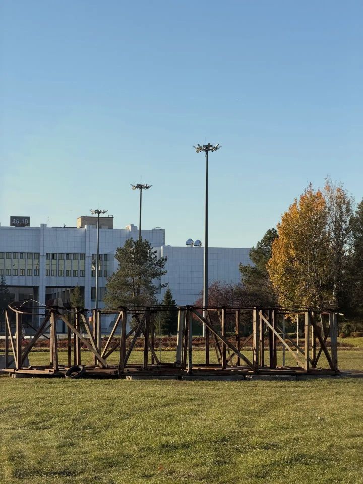 К монтажу новогодней елки на площади «Азатлык» в Челнах приступят в ноябре