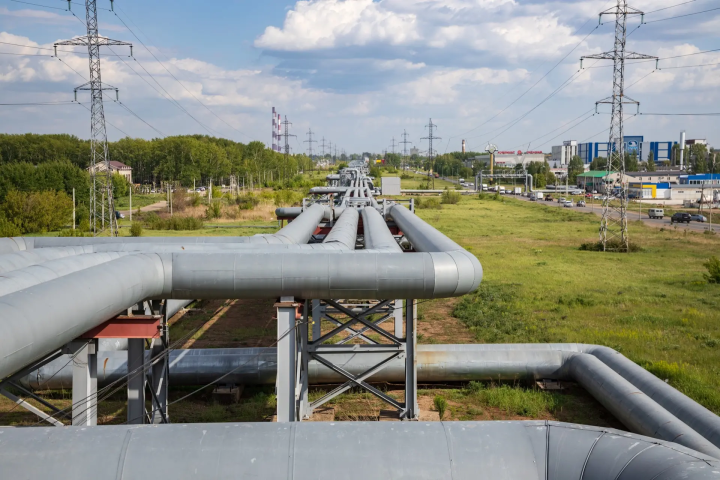 Минниханов похвалил энергетиков Челнов за ремонт 20 км тепловых сетей