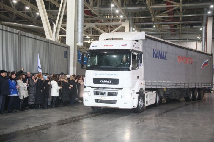 «КАМАЗ» отправил на СВО 8 автомобилей, дроны и спальники